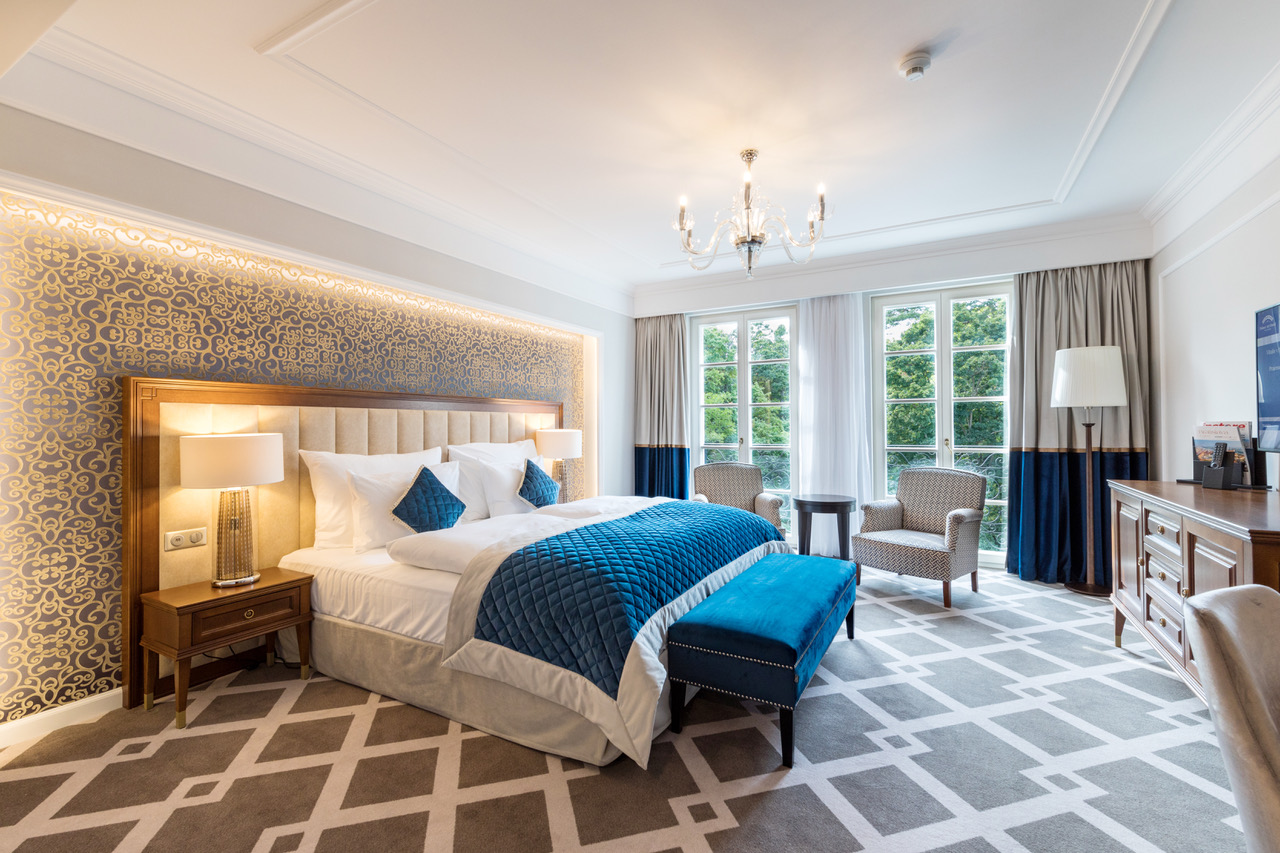 picture Peter Nagy so skupinou INDIGO na zámku