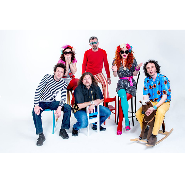 Sto múch – Jeseň na krídlach múch