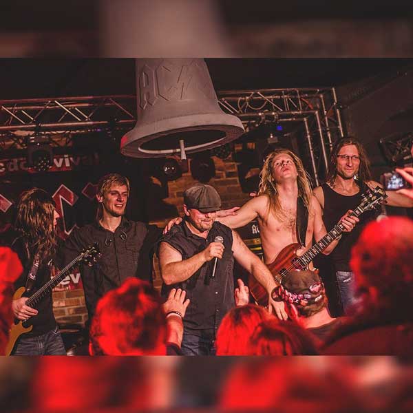 AC/DC revival (CZ)