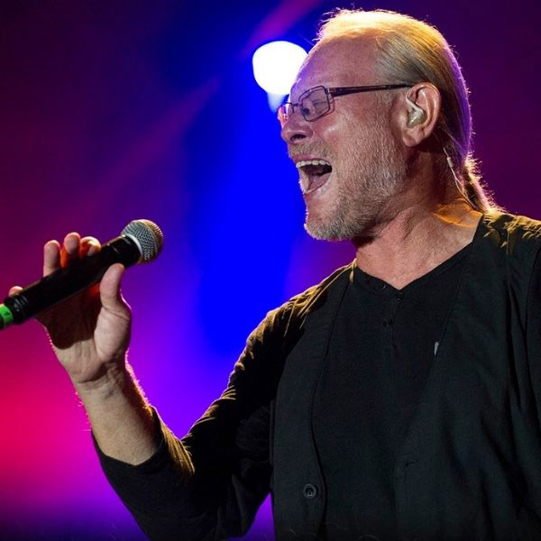 Vašo Patejdl so sláčikovým kvintetom a J.Burianom