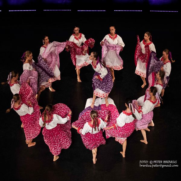 PIEŠŤANSKÉ RENDEZVOUS - Umelecký súbor Lúčnica - Z tvorby prof. Š. Nosáľa