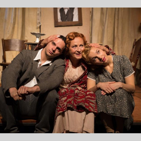 SKLENĚNÝ ZVĚŘINEC