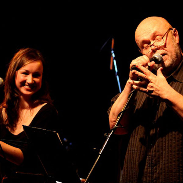 TROJKA ZUZANY HOMOLOVEJ A PŮLJABLKOŇ