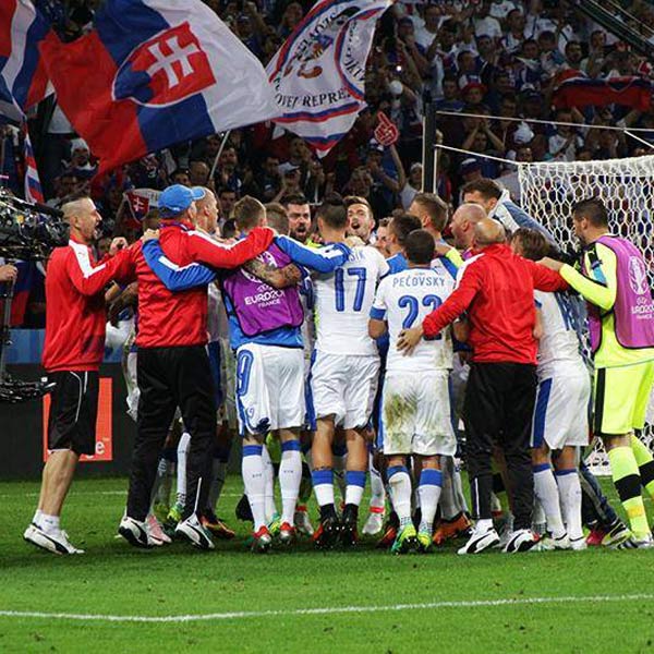 ŠKÓTSKO – SLOVENSKO (CHARTER)