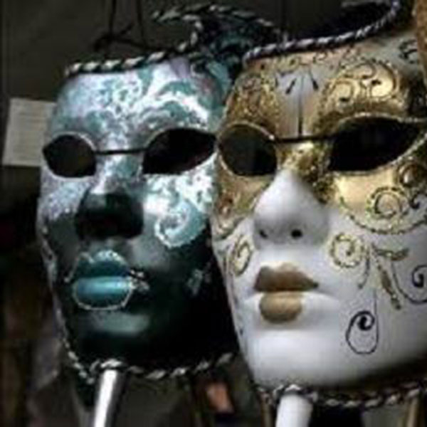 Maškarný bál v Kabarete 22