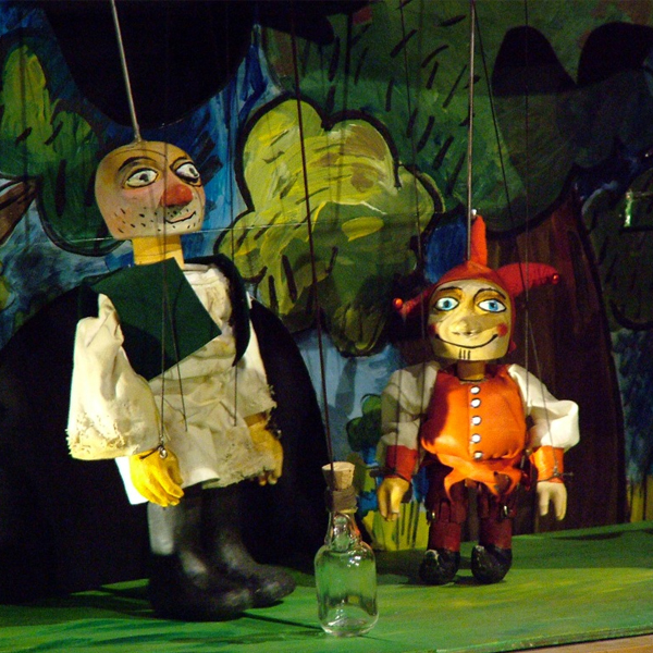 Gašparko s Kubom v Krištáľovom kaštieli