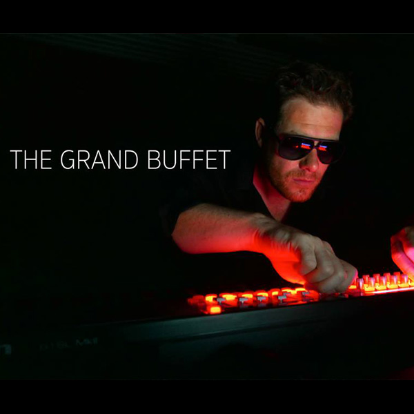 THE GRAND BUFFET koncert
