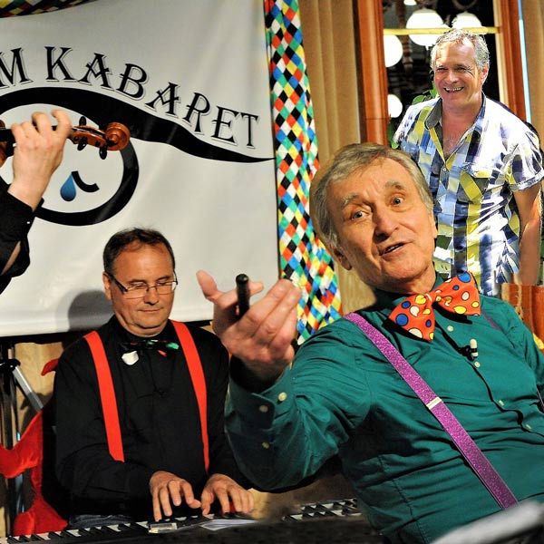 MILAN MARKOVIČ A PÁNI BRATIA